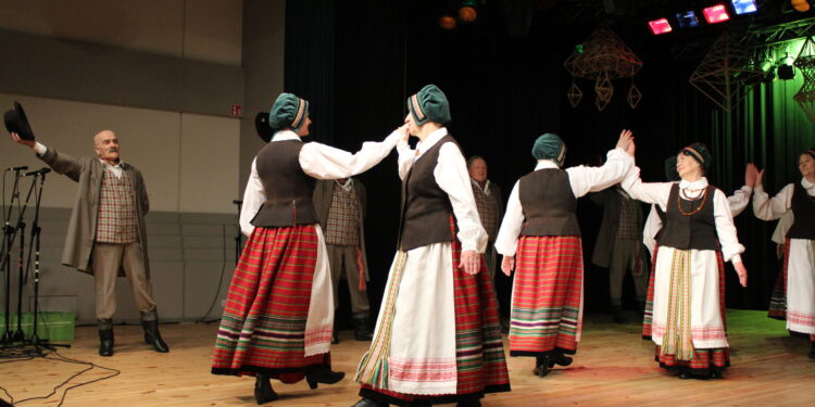 „Išlaisvinti talentai“ – koncertas, skirtas Švenčionių Trečiojo amžiaus universiteto 10-mečiui paminėti